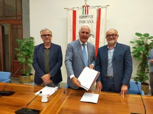 La firma dell'incarico (fonte Toscana-Notizie)